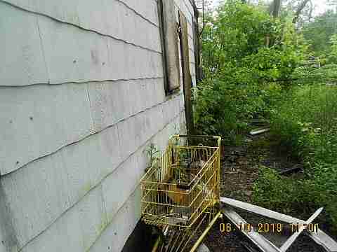 8211 Greenview (7)_m.jpg